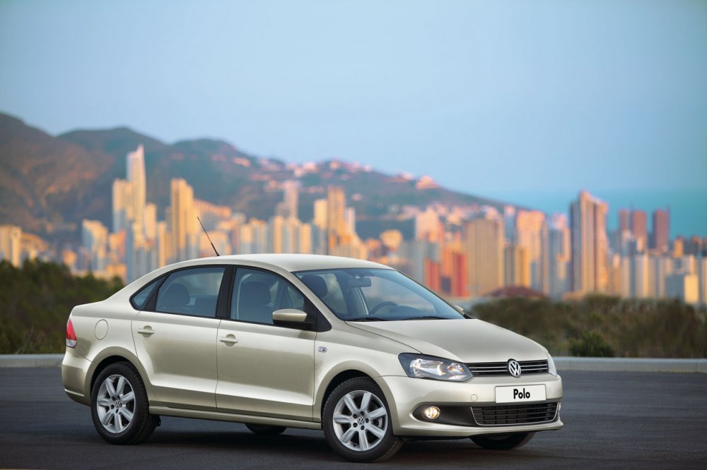 Vw online polo limuzina