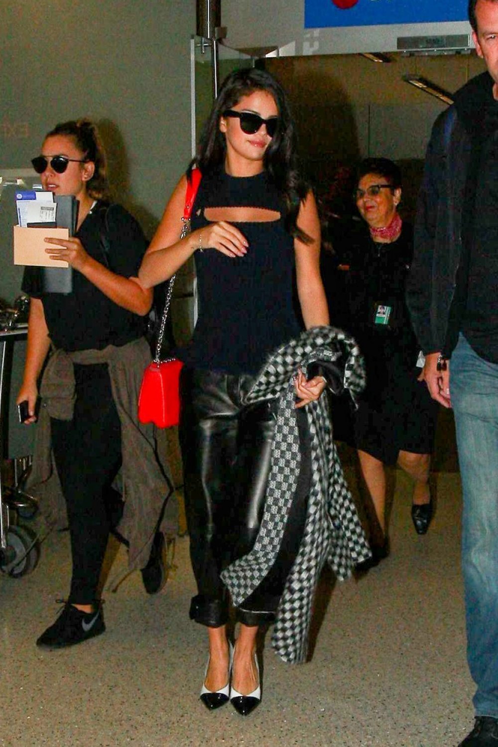 Selena Gomez 02
