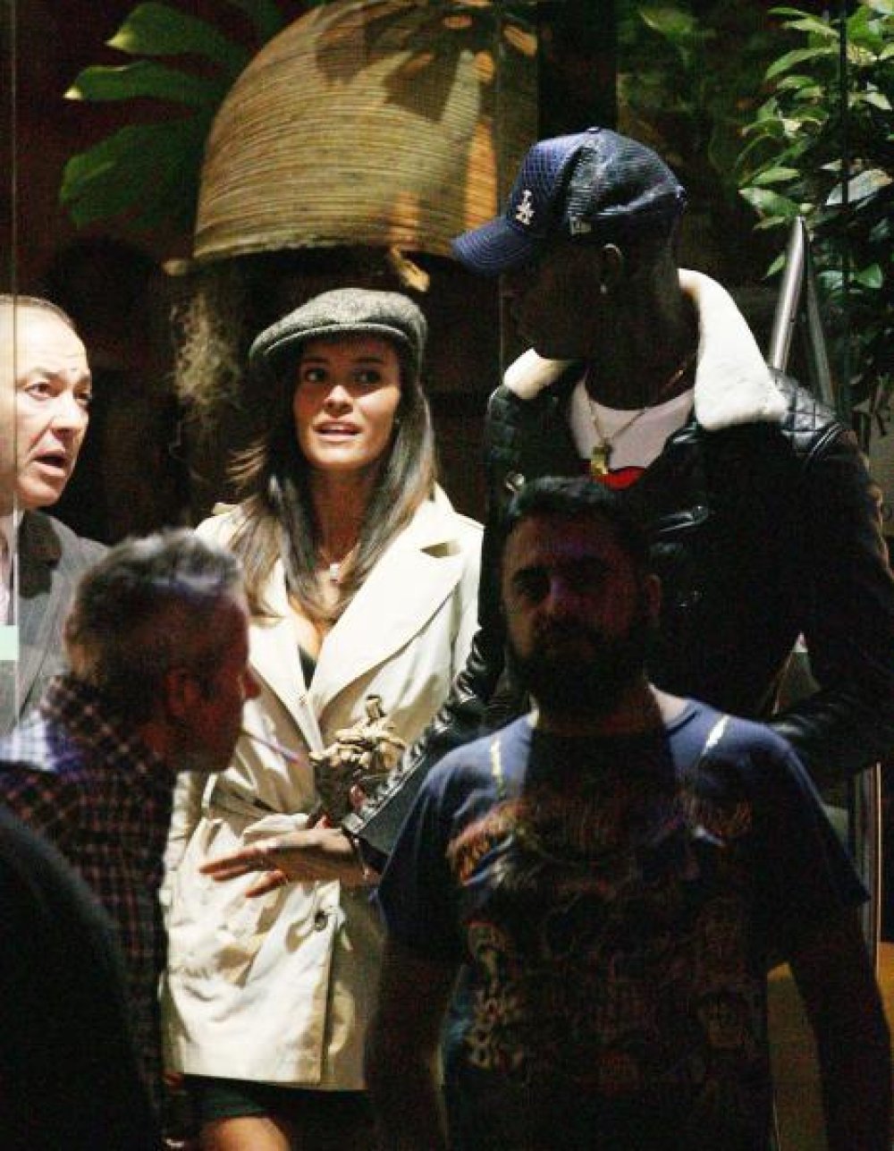 Mario Balotelli i Betty Kourakou (6)