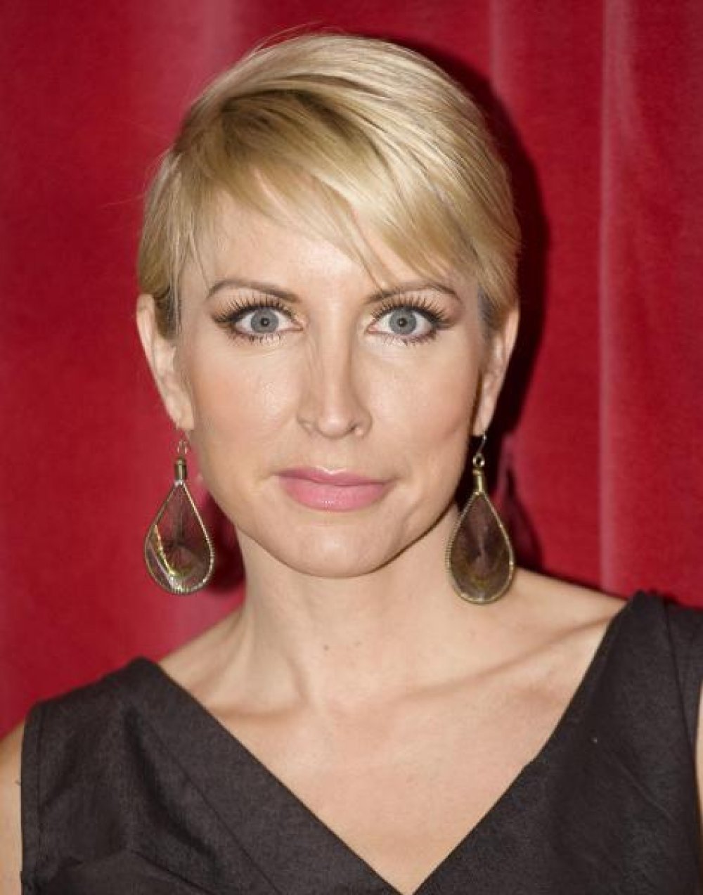 heather mills na crveni tepih u vrućim hlačicama tportal