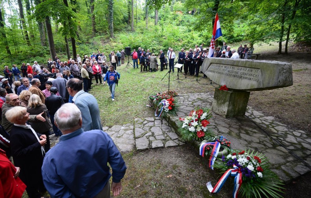 U šumi Anindol obilježena 80. obljetnica Osnivačkog kongresa KPH