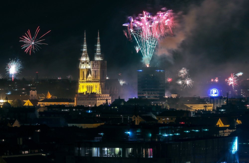 Vatromet nad Zagrebom