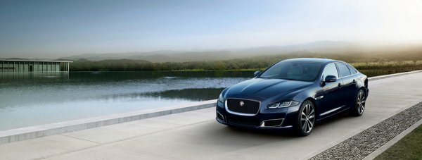 Jaguar XJ50 je posebno izdanje u povodu 50. obljetnice modela (2018.)