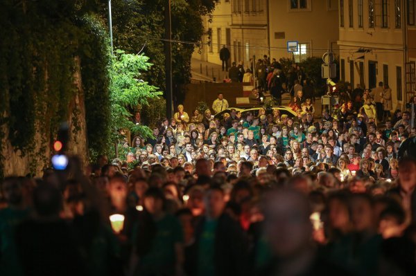 Procesija povodom proslave svetkovine Majke Božje od Kamenitih vrata