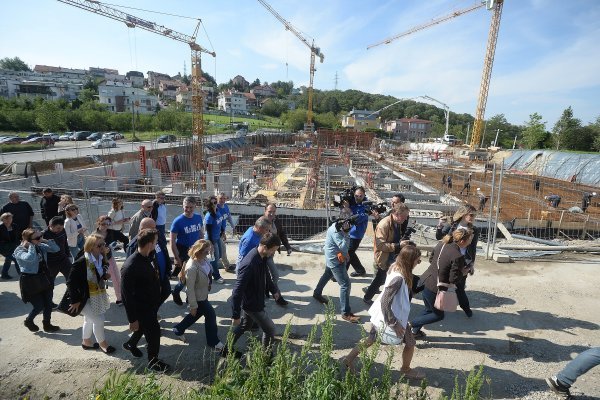 Obilazak gradilišta Žičare Sljeme gradonačelnika Bandića i suradnika.