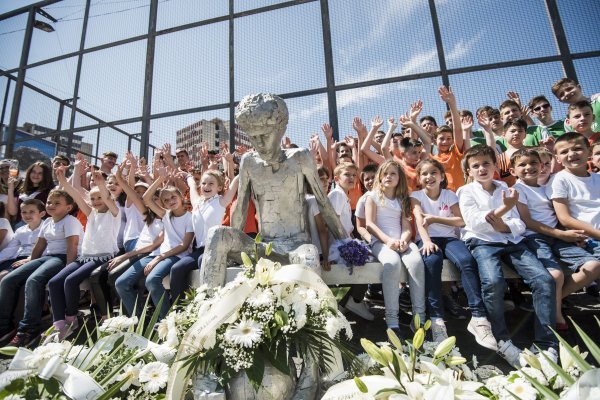 U Šibeniku obilježena 26. obljetnica smrti košarkaša Dražena Petrovića