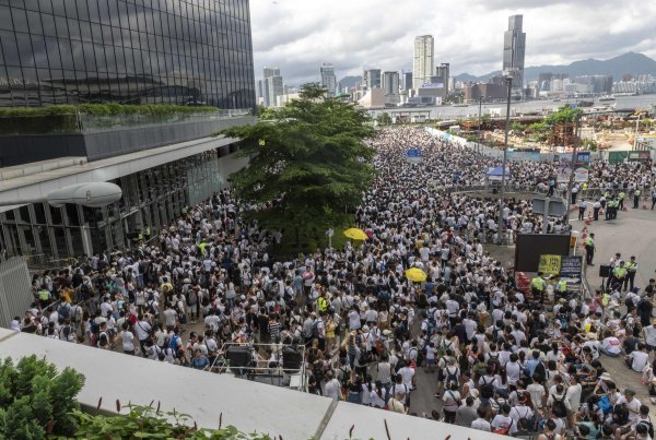Veliki prosvjed u Hong Kongu protiv zakona o izručenju