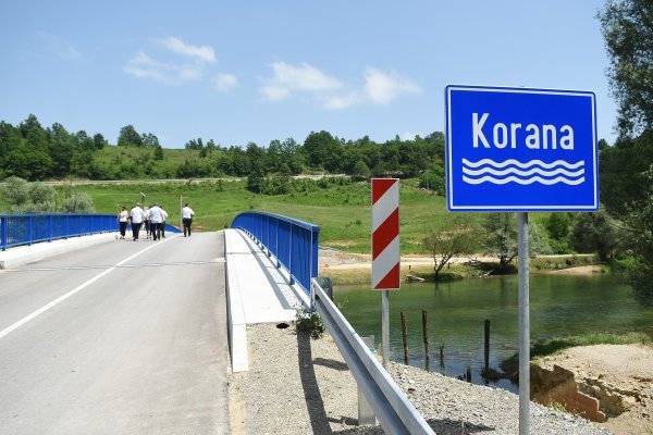 Most Veljun preko rijeke Korane