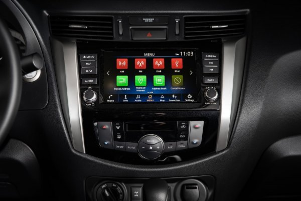 NissanConnect Infotainment-System, kojim se može upravljati putem ekrana osjetljivog na dodir dimenzija osam inča