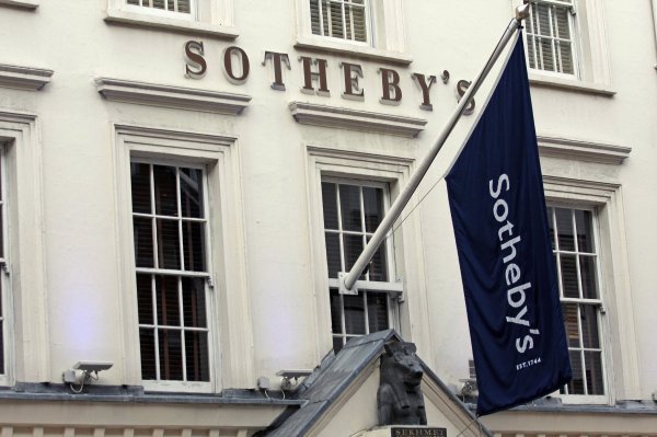 Najnovijom transakcijom, i odlaskom u privatne ruke, Sotheby's će opet malo više sličiti svojem konkurentu 
