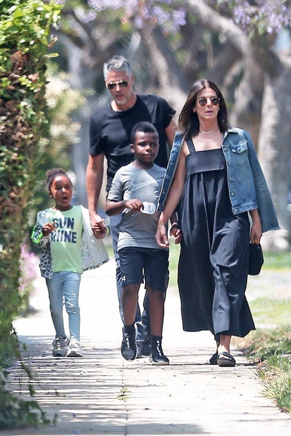 Sandra Bullock s partnerom Bryan Randall i djecom