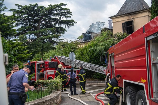 U Širolinoj ulici u Puli izgorio gornji kat stare vile