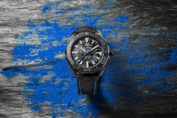 TAG Heuer Aquaracer Carbon