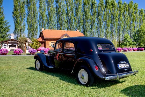 Model Citroën Traction Avant iz 1956. godine u besprijekornom stanju