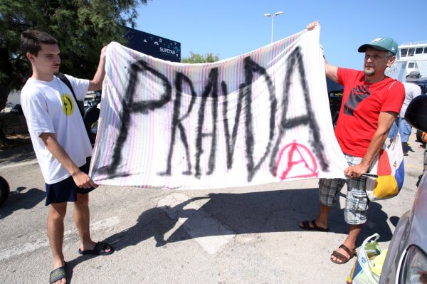 Supetar: Prosvjed za besplatni trajekt za djecu s poteškoćama u razvoju