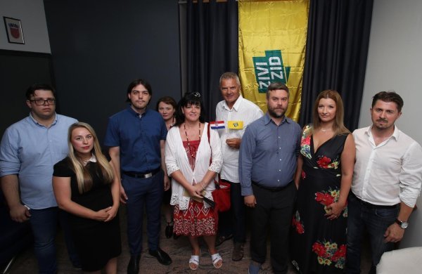 Živi zid otvorio ured u Splitu