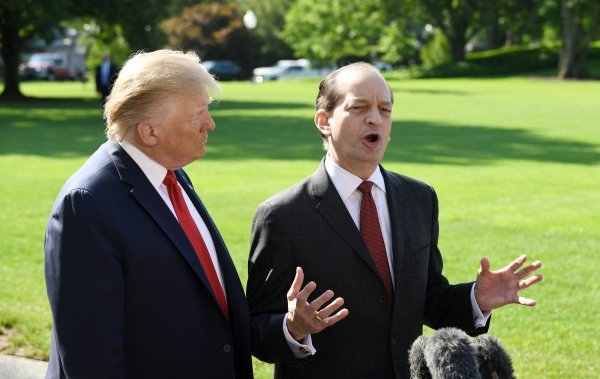 Donald Trump i Alexander Acosta