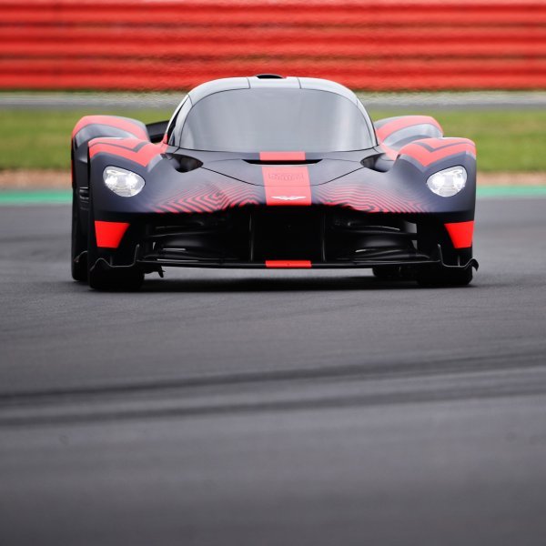 Aston Martin Valkyrie na stazi Silverstone
