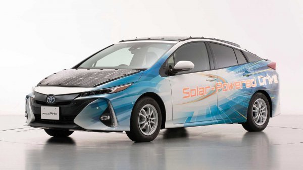 Toyota Prius PHV - testno vozilo sa solarnim ćelijama