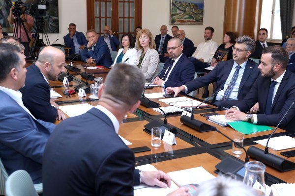 Saborski Odbor za rad, mirovinski sustav i socijalno partnerstvo raspravlja o povjerenju novom ministru Josipu Aladroviću