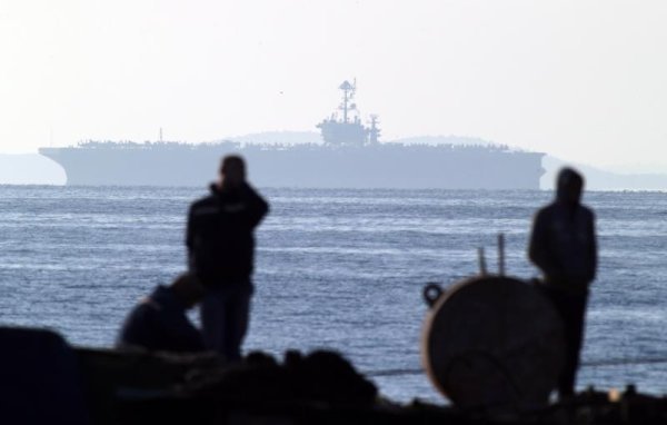 Američki nuklearni nosač zrakoplova u splitskoj luci