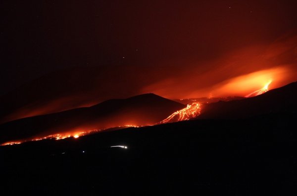 Sicilijski vulkan Etna ponovno je erumpirao ovih dana