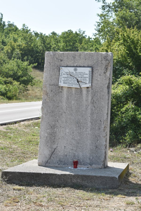 Tepljuh: Nepoznati počinitelj razbio spomen-ploču logorašima Domovinskog rata