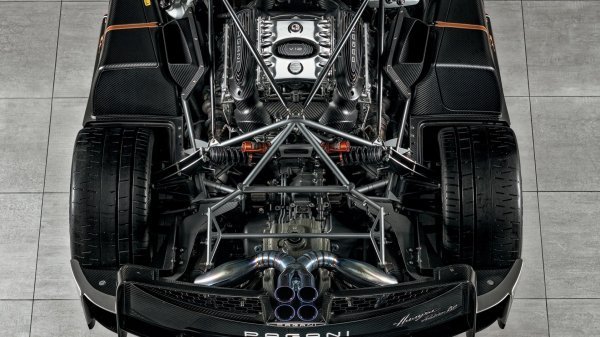 Mercedes-AMG-ov V12 twin-turbo motor razvija 802 konjske snage