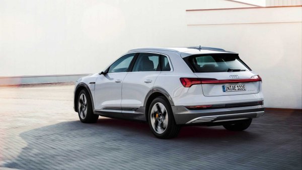 Audi e-tron 50 quattro je električni SUV
