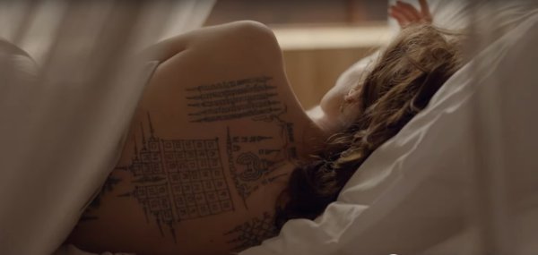 Angelina Jolie - Guerlain