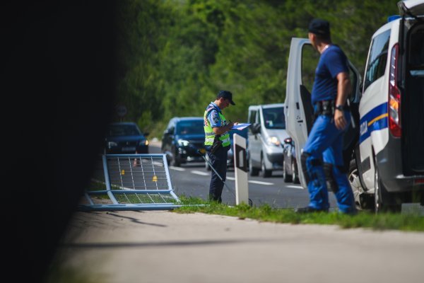 Jedna osoba poginula, dvoje ozlijeđeno u prometnoj nesreći kod Zadra