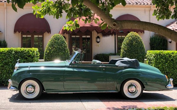 Rolls-Royce Silver Cloud II H.J. Mulliner Drophead Coupe iz 1960.