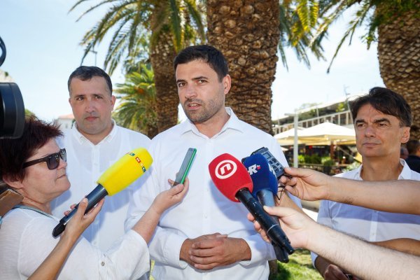 Split: Predsjednik SDP-a Davor Bernardić na Rivi