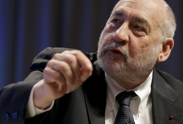 Joseph Stiglitz naglašava kako su od rasta BDP-a koristi imali samo najbogatiji