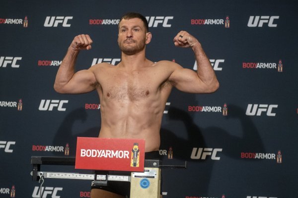 Stipe Miočić vs. Daniel Cormier