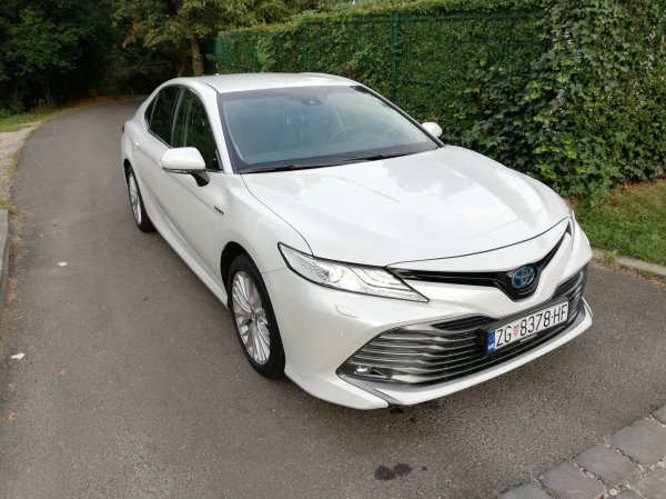 Toyota Camry Hybrid