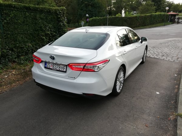 Toyota Camry Hybrid