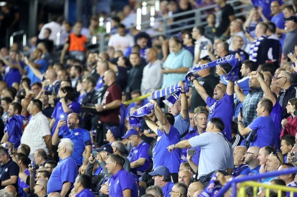 Navijači na Maksimiru