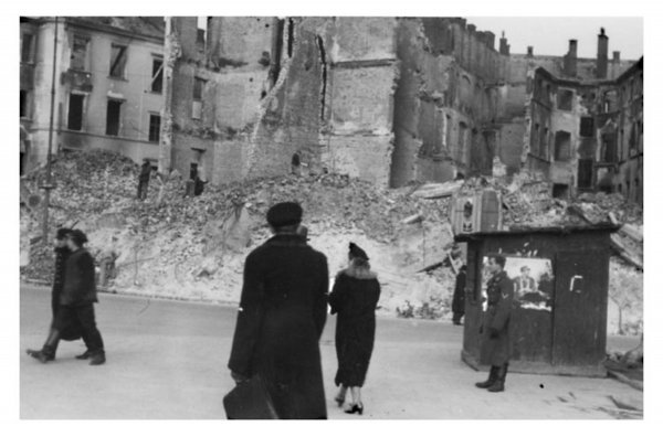 Razrušena Varšava tijekom 2. svjetskog rata