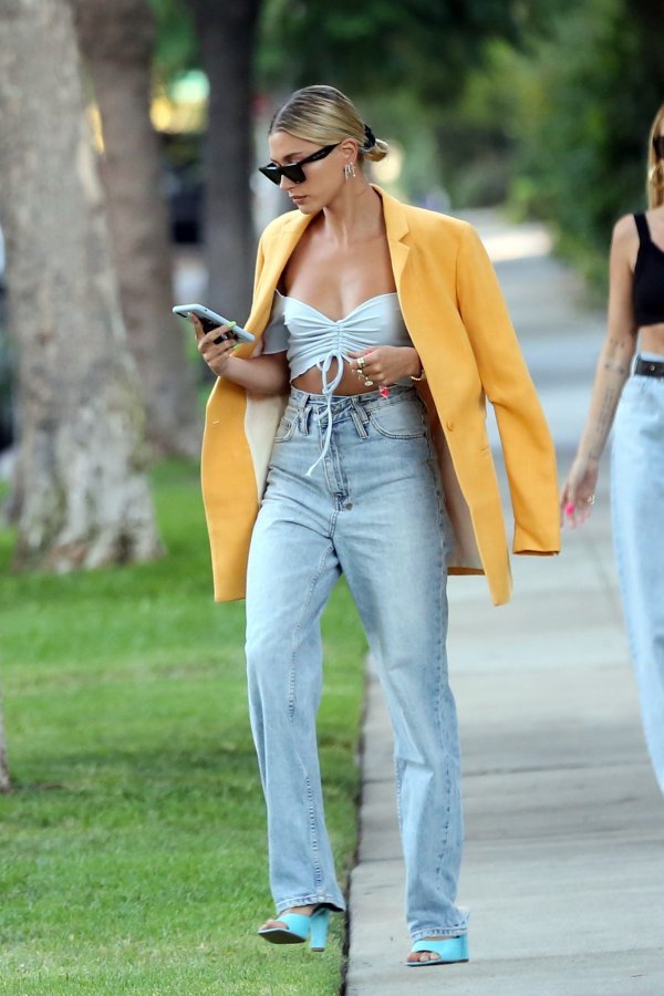 Hailey Bieber