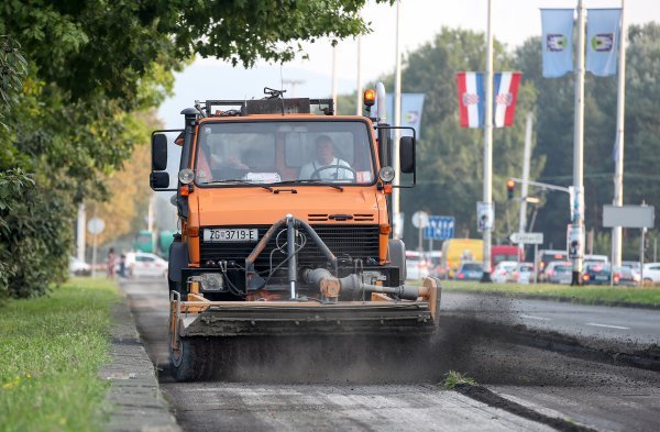 Počeli radovi na obnovi zapadnog kolnika Ulice Savezne Republike Njemačke