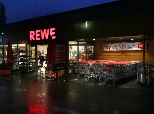 Klasični njemački trgovački lanac Rewe lani je imao mnogo veći rast prodaje od svojih diskontnih konkurenata