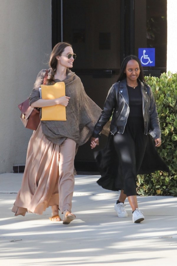 Angelina Jolie s kćeri Zaharom Marley Jolie-Pitt