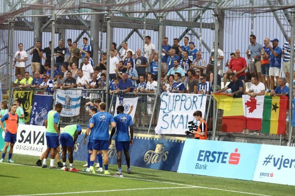 Rujevica je bila puna, ali izostala je Rijeci podrška Armade