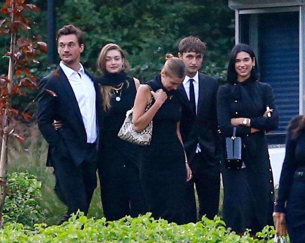 Gigi Hadid i Tyler Cameron, Bella Hadid, Dua Lipa i Anwar Hadid