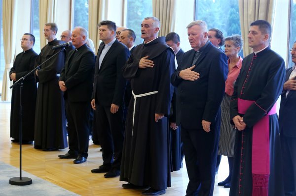 Predsjednica uručila Povelje RH nacionalnim marijanskim svetištima