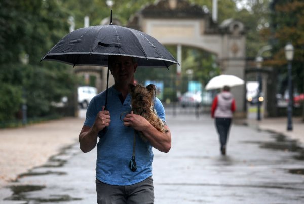 Prazan park Maksimir tijekom današnje kiše