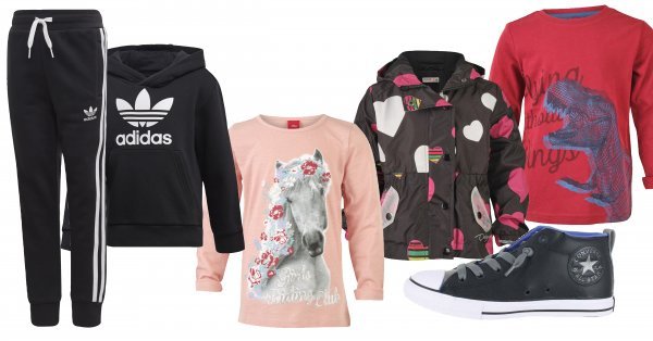 Adidas trenirka, prije 449 kn, -33%, sada 299,00 kn s. Oliver, majica s konjem, 20 % dodatnog popusta Desigual jakna, prije 599 kn – 30 %, sada 419 kn Converse, tenisice, prije 479 kn, - 50 %, sada 239, 50 kn s. Oliver crvena T-Rex majica, 20% dodatnog popusta