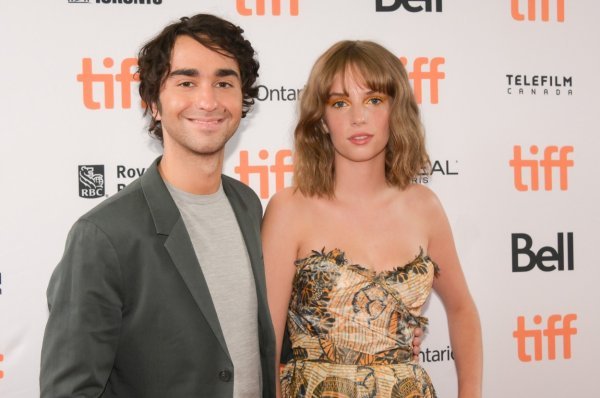Alex Wolff i Maya Hawke