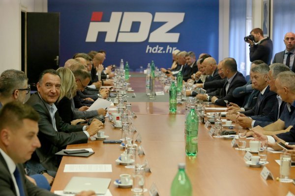 Sjednica Predsjedništva i Nacionalnog vijeća HDZ-a